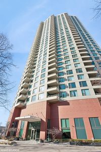 501 N Clinton St APT 1301