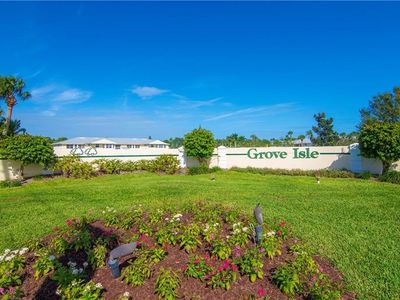 740 Lake Orchid Cir APT 104