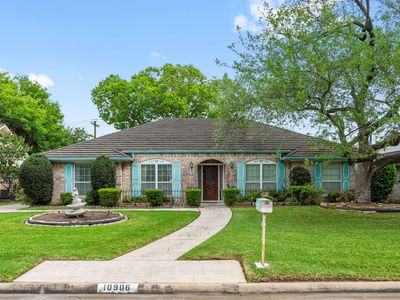10906 Chevy Chase Dr
