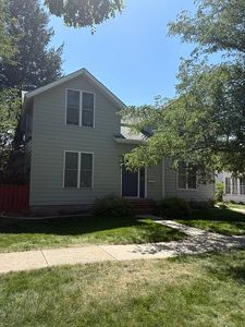 315 E 5th St