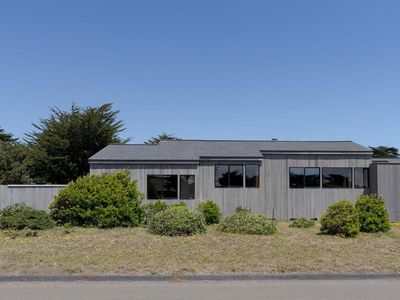 196 Broad Reach