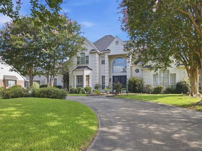 2810 Saint Francis Forest Dr
