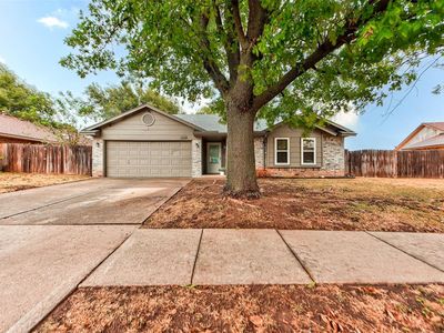 Property at 1665 NE 6th St, Moore, OK
