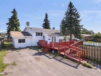 1415 Demeure Pl