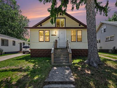 1093 W Southern Ave