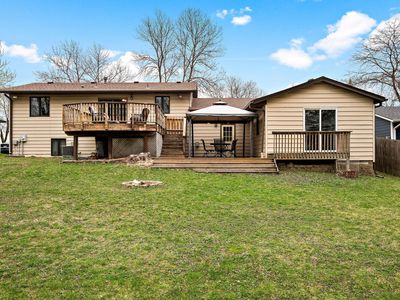 109 Summit Dr NE