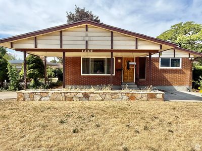 1358 E Maplewood Cir