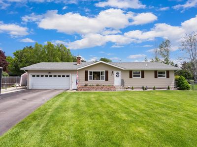 77 Scarborough Ave