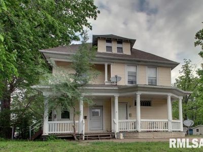 Property at 537 Locust St, Quincy, IL