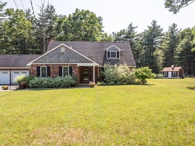 Property at 5 Crest Dr, Lakeville, MA