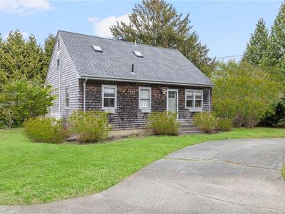 26 S Shore Rd