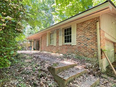 200 Riverside Dr
