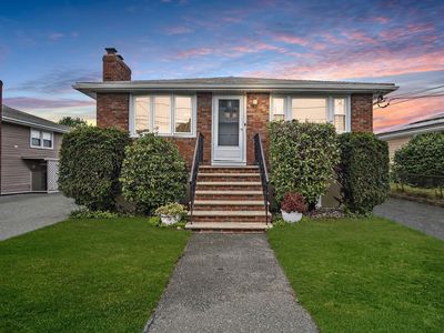 52 Augustus St