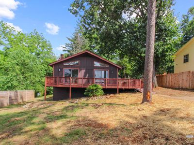 416 Woodland Cir
