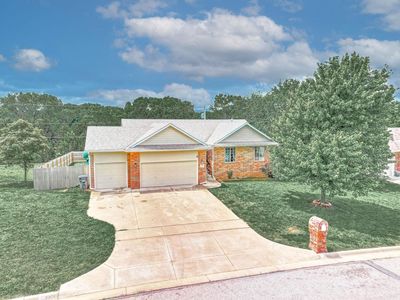 1201 Forrest Glenn Dr