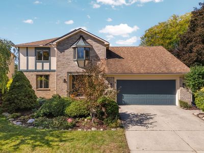 612 Burr Oak Dr