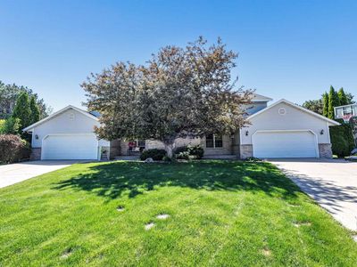 1633 Ponderosa Ave