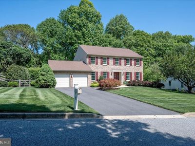 17 Running Brook Ln