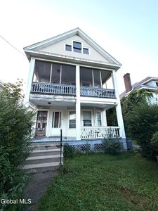16 Harris Avenue #1