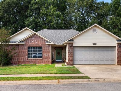 13919 Magnolia Glen Dr