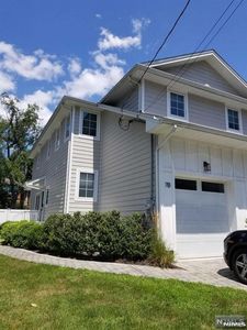 7 Lindley Ave