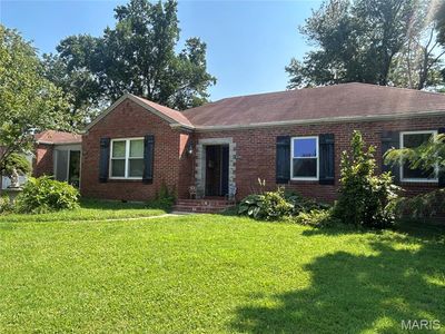 Property at 1306 E 3rd St, Washington, MO