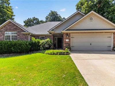 14 Boxford Dr