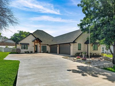 9303 Bellechase Rd