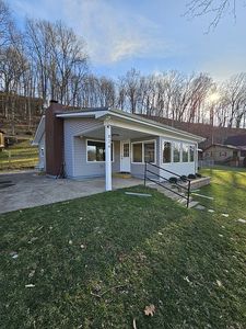 824 Crystal Lake Rd