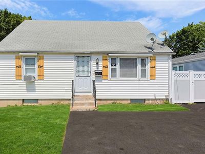 30 Briggs St