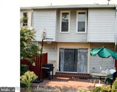 11158 Oak Leaf Dr #106