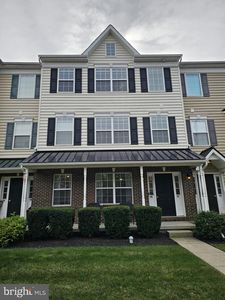 40 N School Ln
