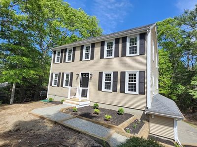 10 McClellan Dr
