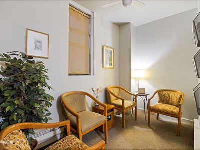 325 W 86th St APT 1B