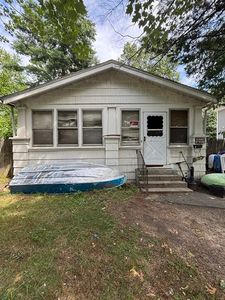 55 Leitch St