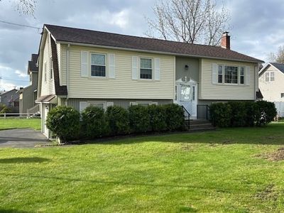 16 Watson St