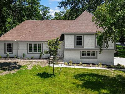 Property at 9209 Roe Ave, Prairie Village, KS