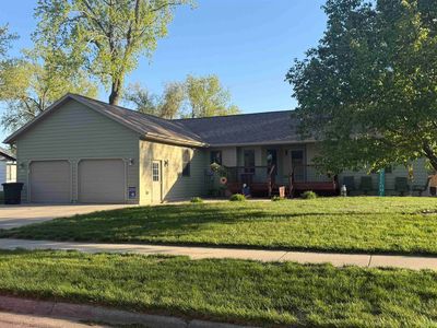 Property at 302 E Jefferson St, Elk Point, SD