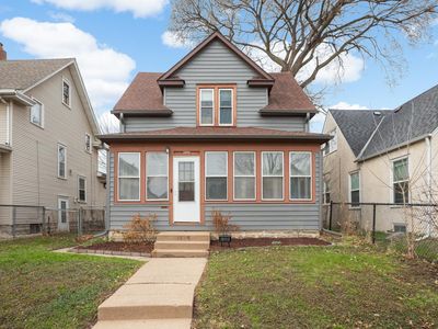1329 Newton Ave N