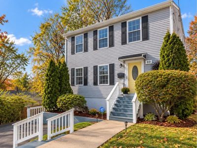 90 Rowley St
