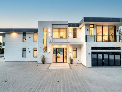 3369 Alana Dr
