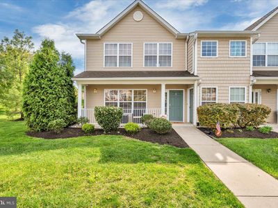 207 Redbud Ln Unit 207