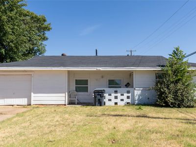 1514 Roanoke Dr