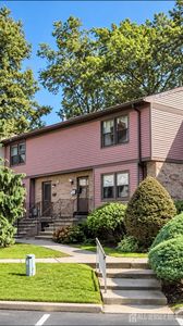 Property at 71 Highview Dr, Woodbridge, NJ