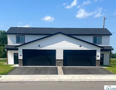 Property at 3216 Scotch Ln, Mankato, MN