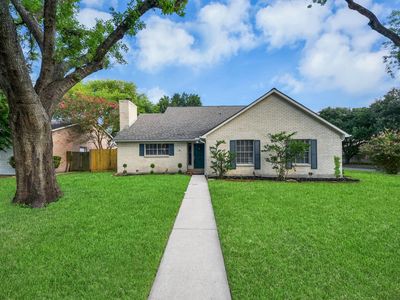 22502 Deville Dr