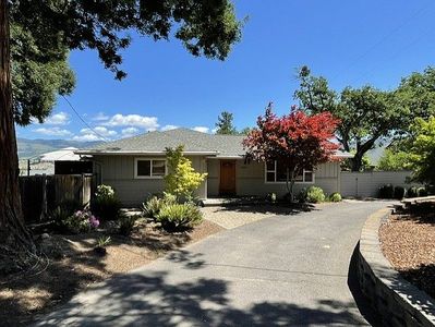 6085 Adams Rd