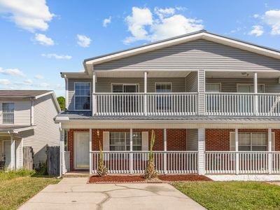 1841 Pointed Leaf Ln