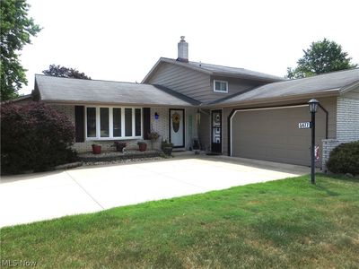5477 Dorothy Dr