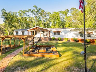 240 Smokehouse Way